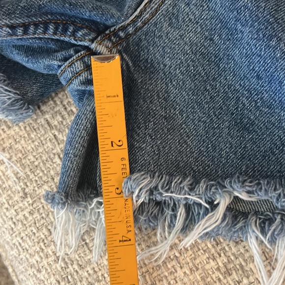 Vintage BASS Distressed Denim Shorts - Picture 6 of 8